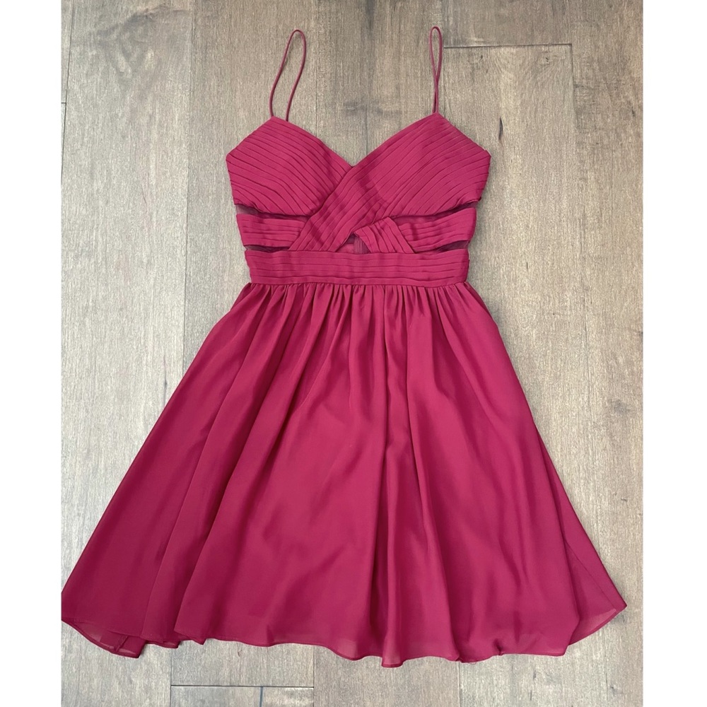 SOPRANO Flowy Mini Dress